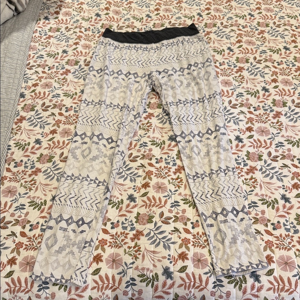 Victoria's Secret Black and Gray Patterned Pajama Pants